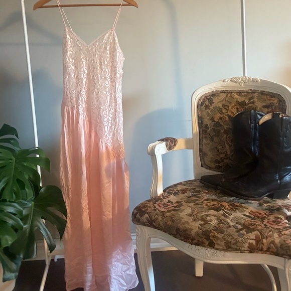 Vintage blush Lace Asymmetrical Slip Small - Picture 1 of 5